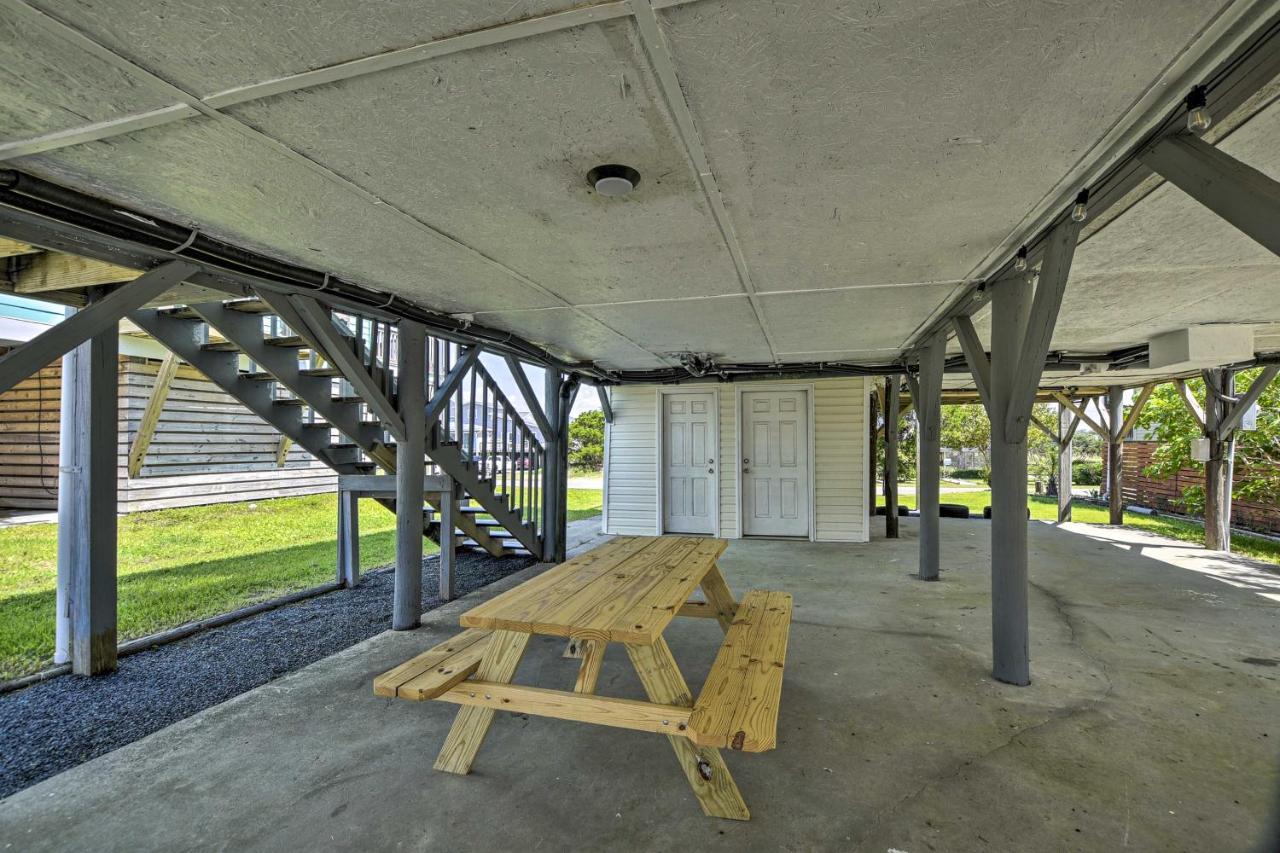 Oak Island Beach Abode With Deck Walk To Shore! Extérieur photo