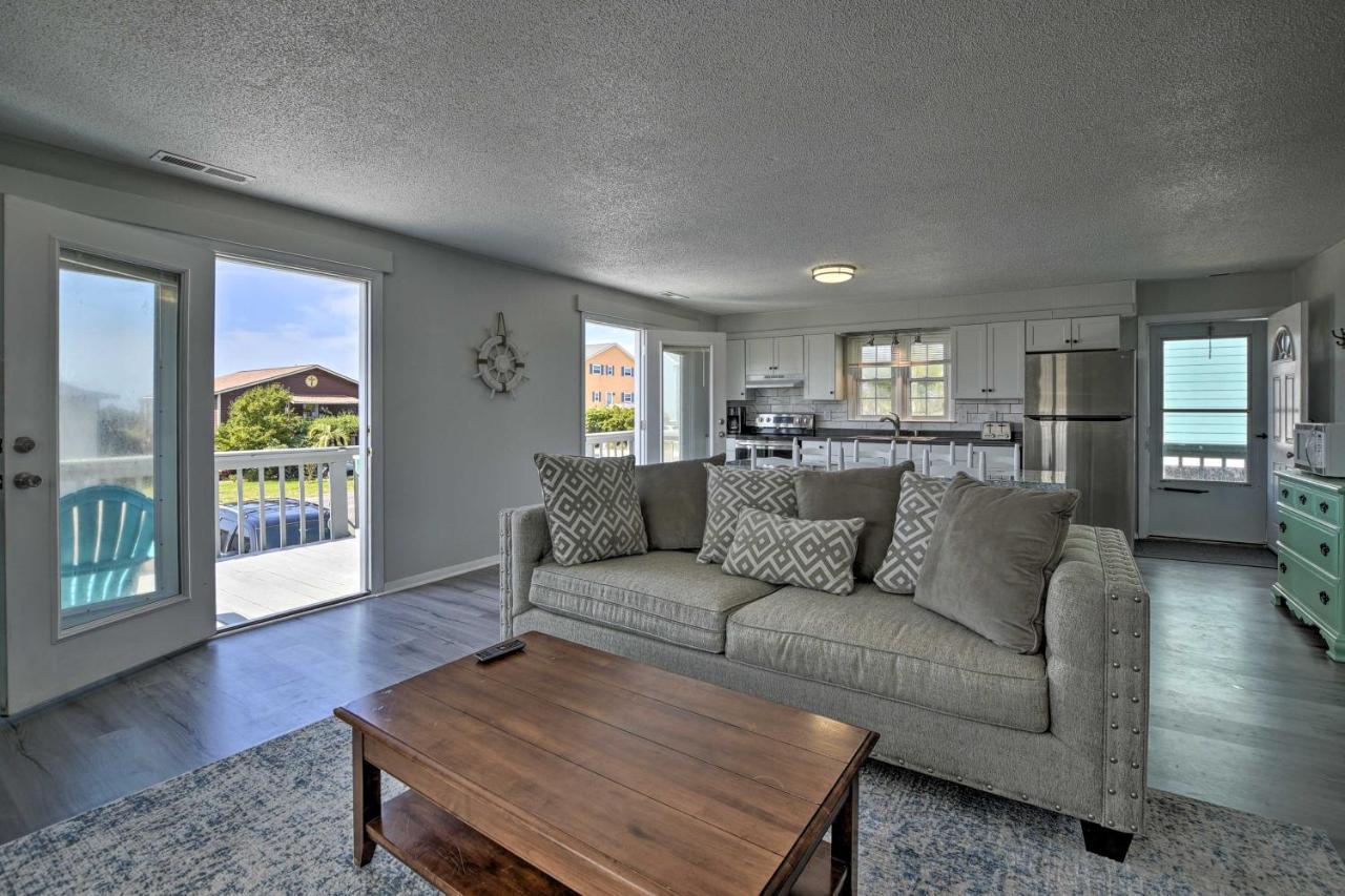 Oak Island Beach Abode With Deck Walk To Shore! Extérieur photo